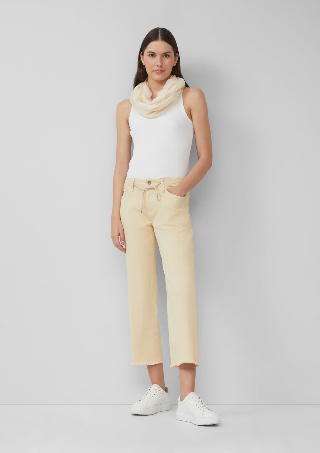 Unifarbener Loop-Schal