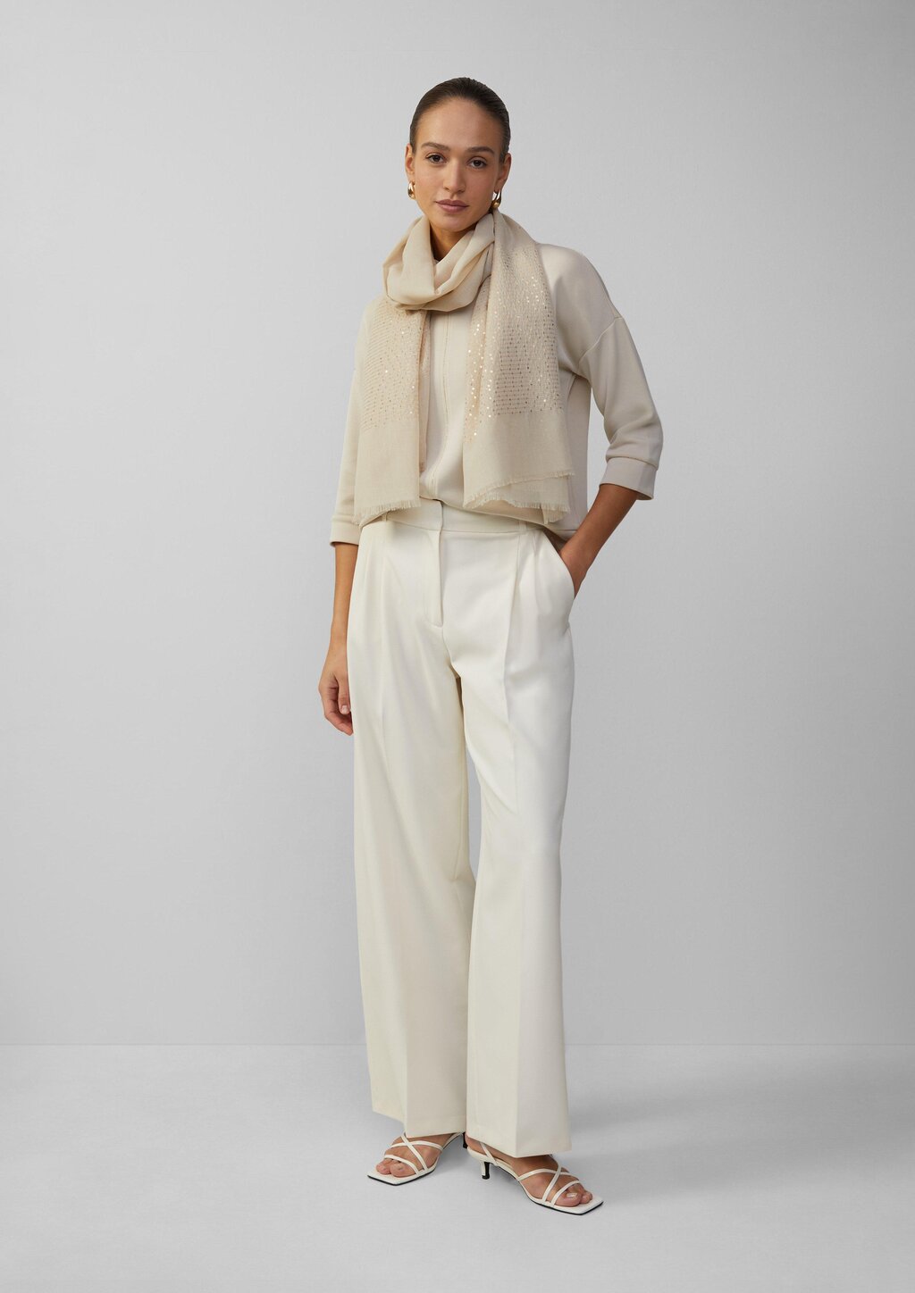 Festiver Schal mit Pailletten