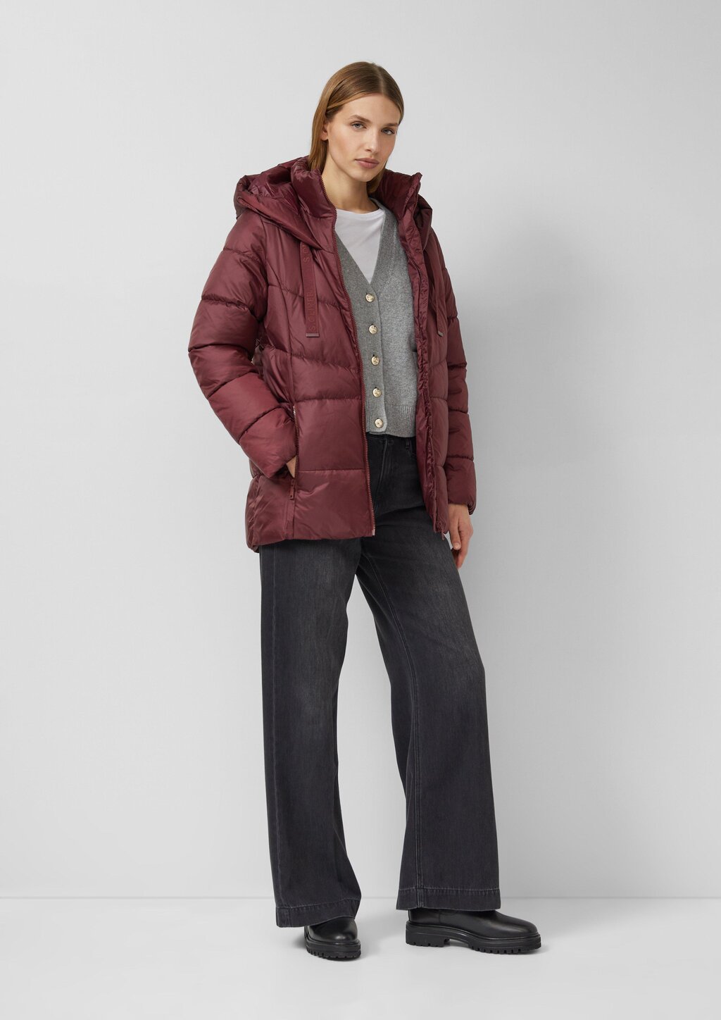 Steppjacke mit Stehkragen und Kapuze