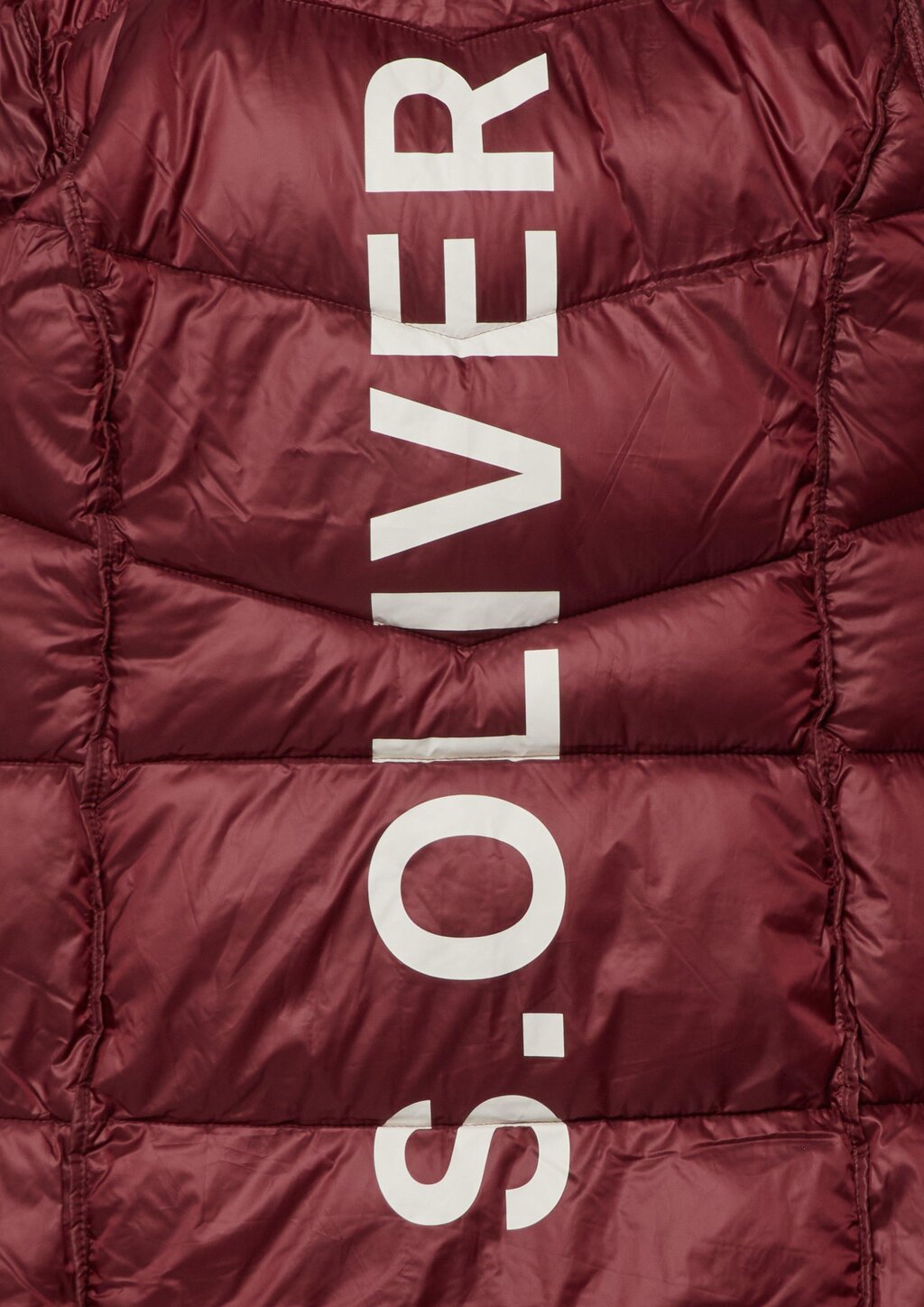 Steppjacke mit Stehkragen und Kapuze