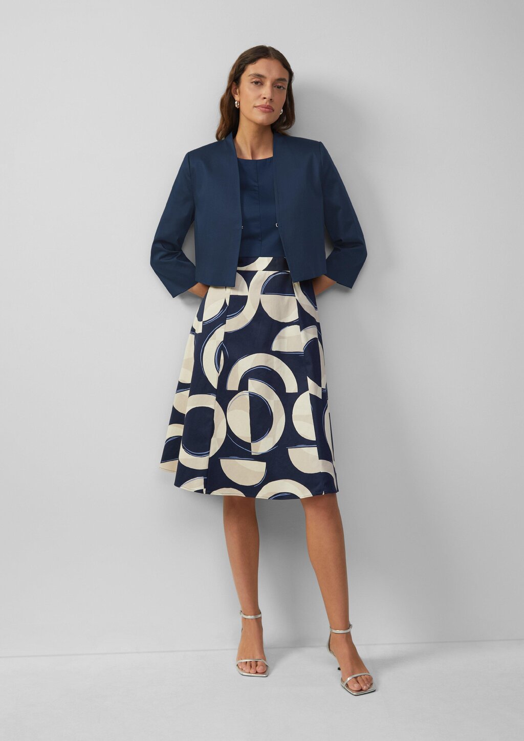 Verkürzter Blazer mit 3/4-Ärmeln