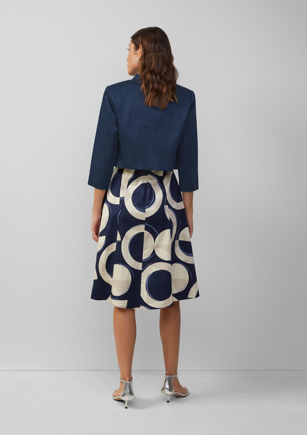 Verkürzter Blazer mit 3/4-Ärmeln