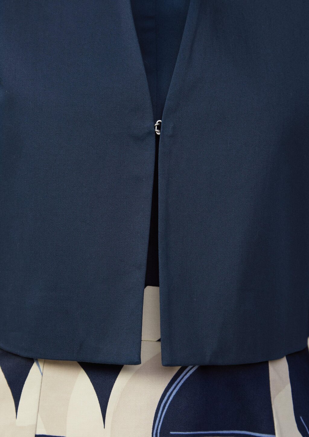 Verkürzter Blazer mit 3/4-Ärmeln