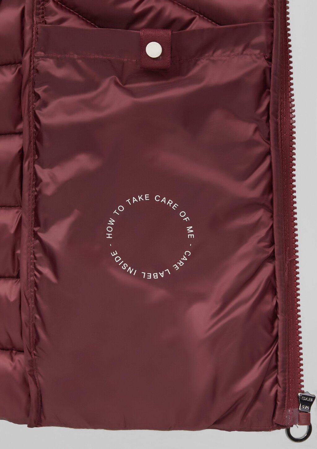 Packbare leichte Steppweste mit Stehkragen