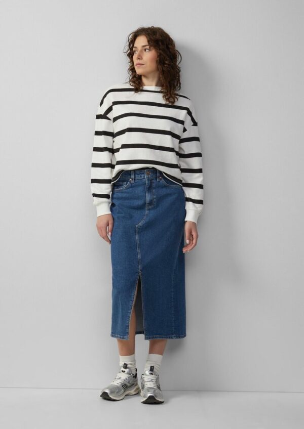 Wadenlanger Denimrock mit Schlitz