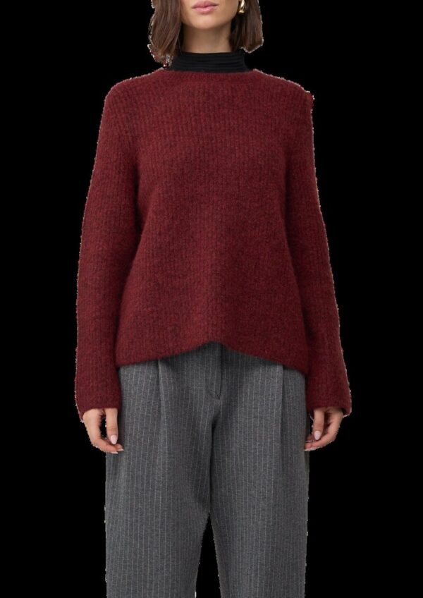 Kuscheliger Pullover mit Ärmeln im Kimono-Stil