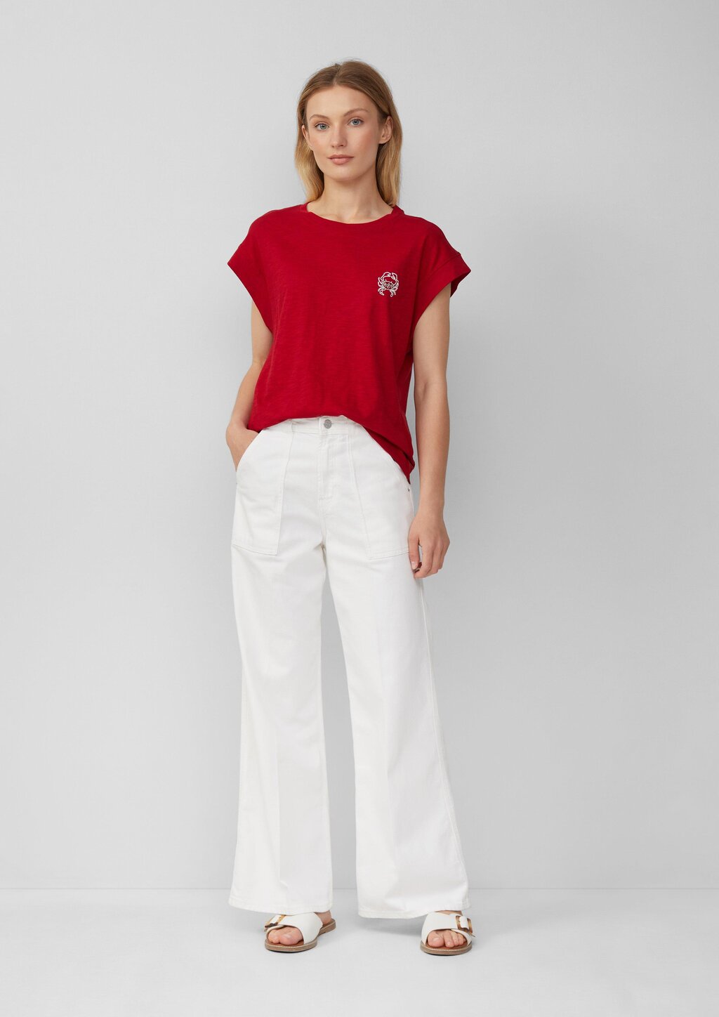 T-Shirt im Relaxed Fit mit kleinem Artwork