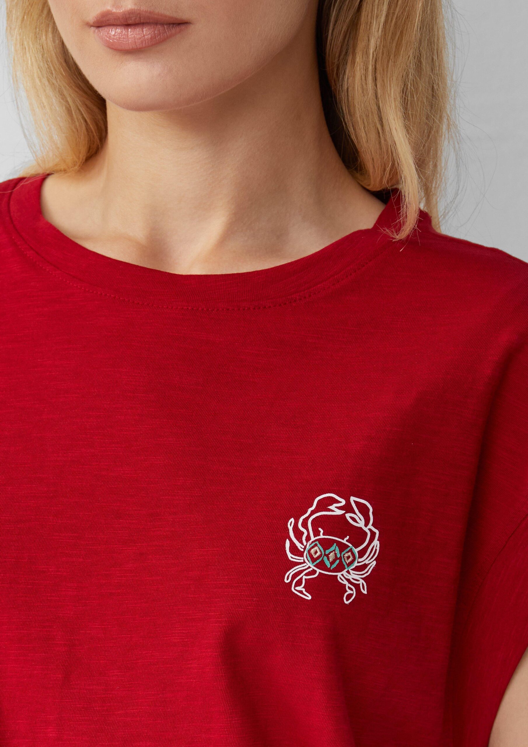 T-Shirt im Relaxed Fit mit kleinem Artwork