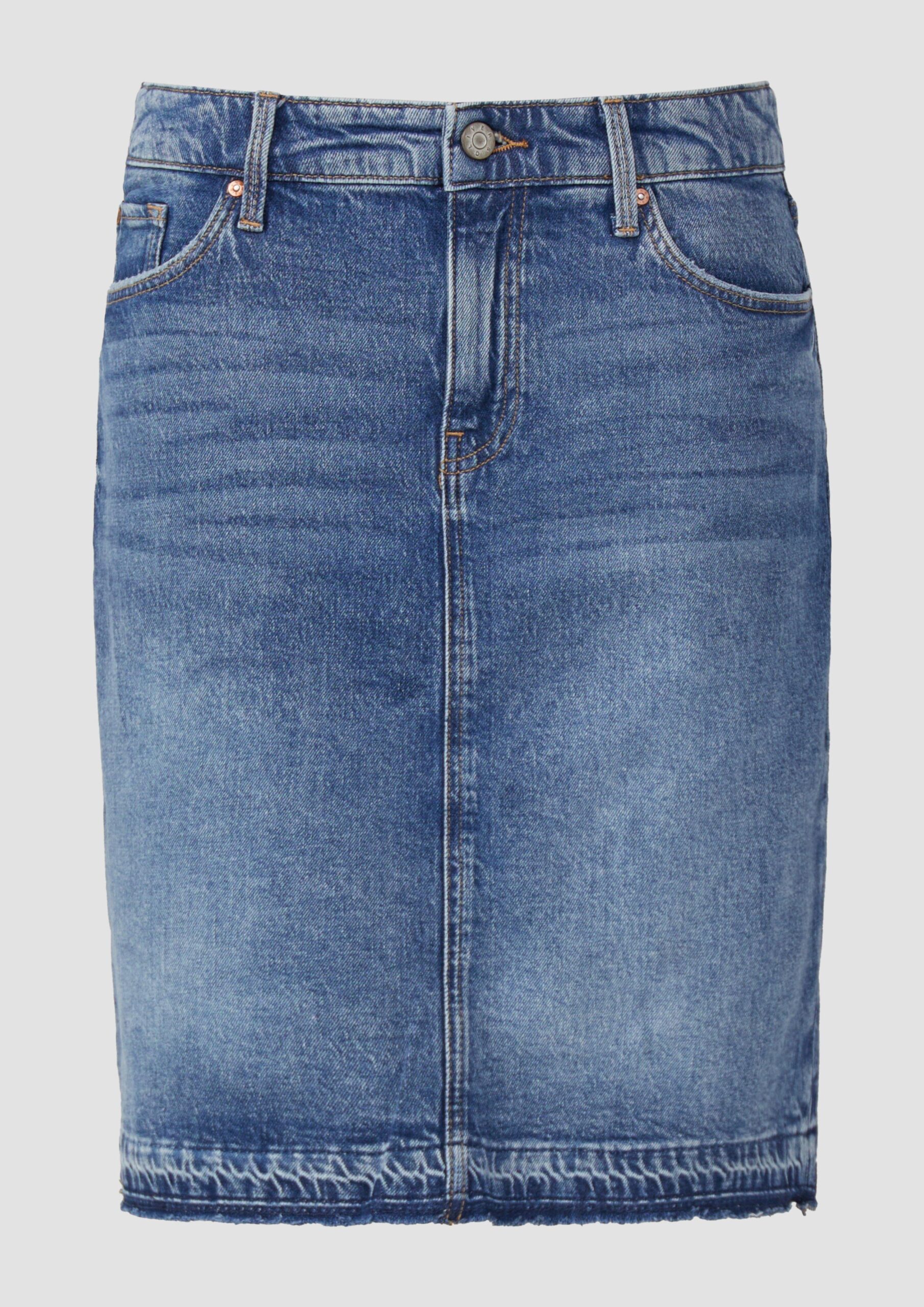 Kurzer Jeansrock mit offenem Saum