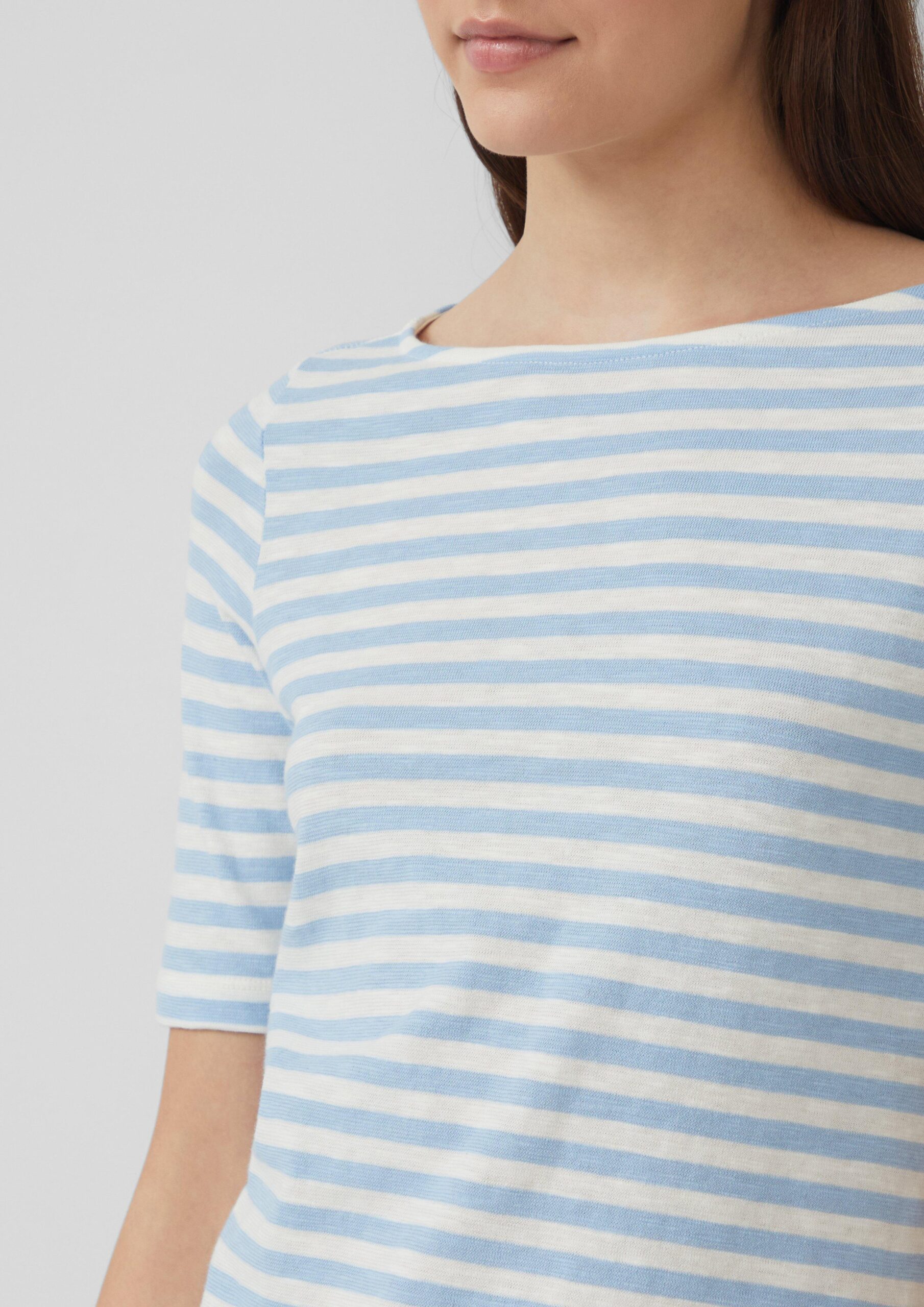 Gestreiftes T-Shirt im Slim Fit mit Flammgarnstruktur