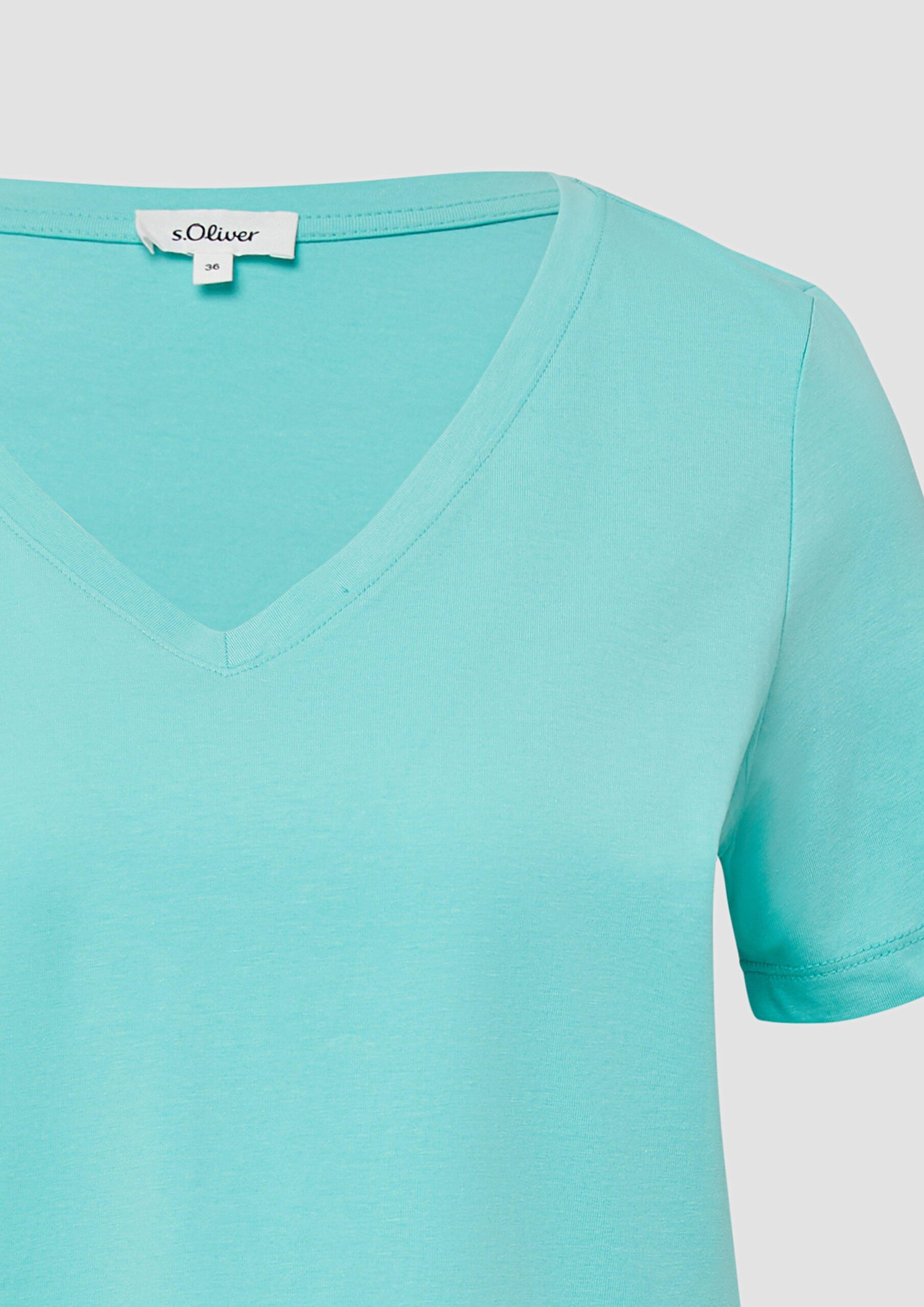 T-Shirt mit V-Ausschnitt