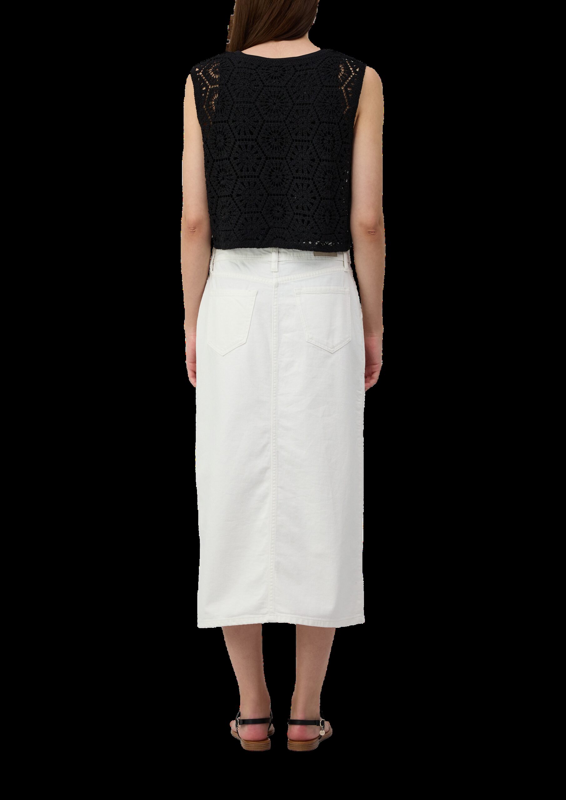 Verkürzte Weste aus Häkelspitze