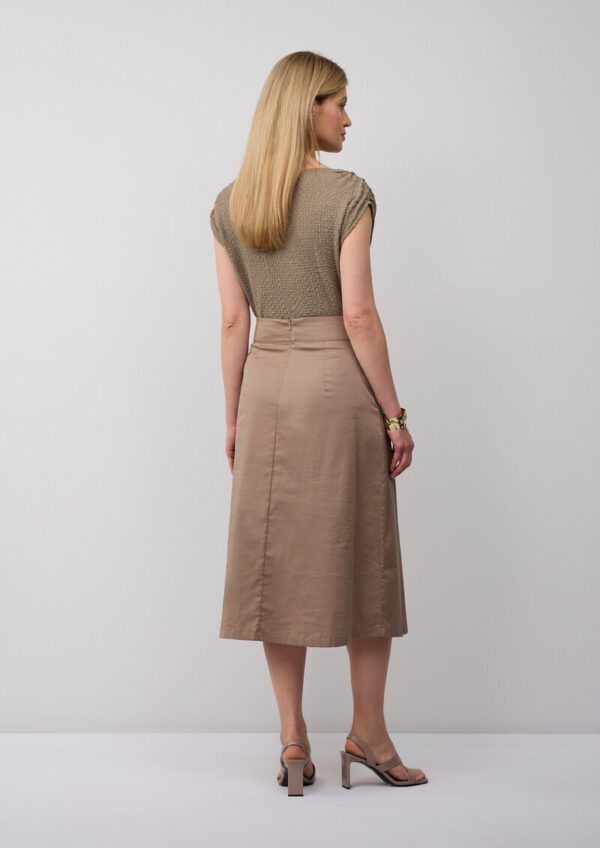 Ausgestellter Midirock aus Popeline mit dekorativer Knopfleiste