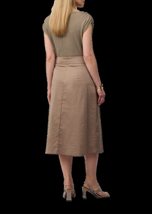 Ausgestellter Midirock aus Popeline mit dekorativer Knopfleiste