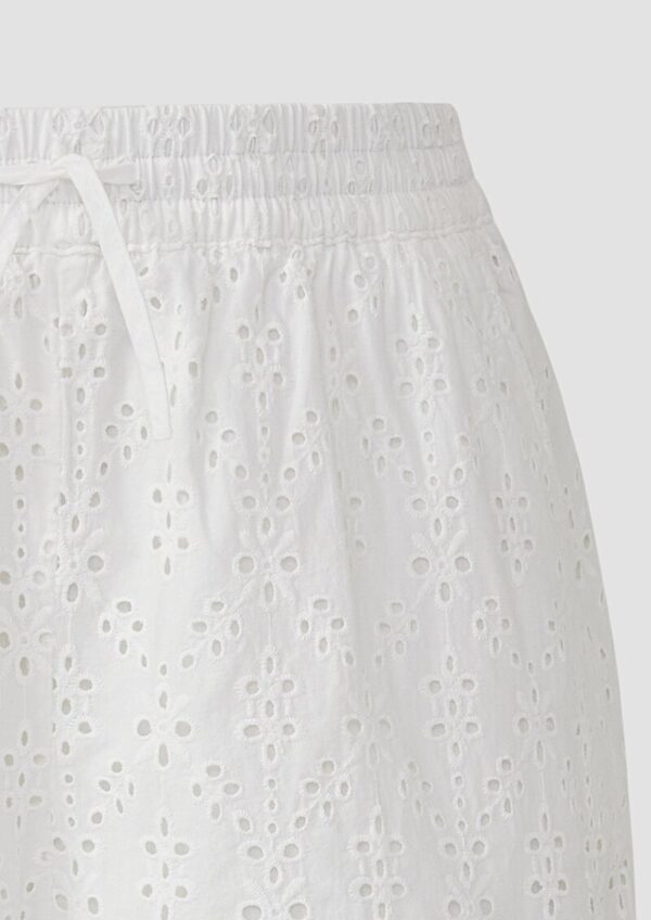 Shorts mit Wide Leg und Lochstickerei