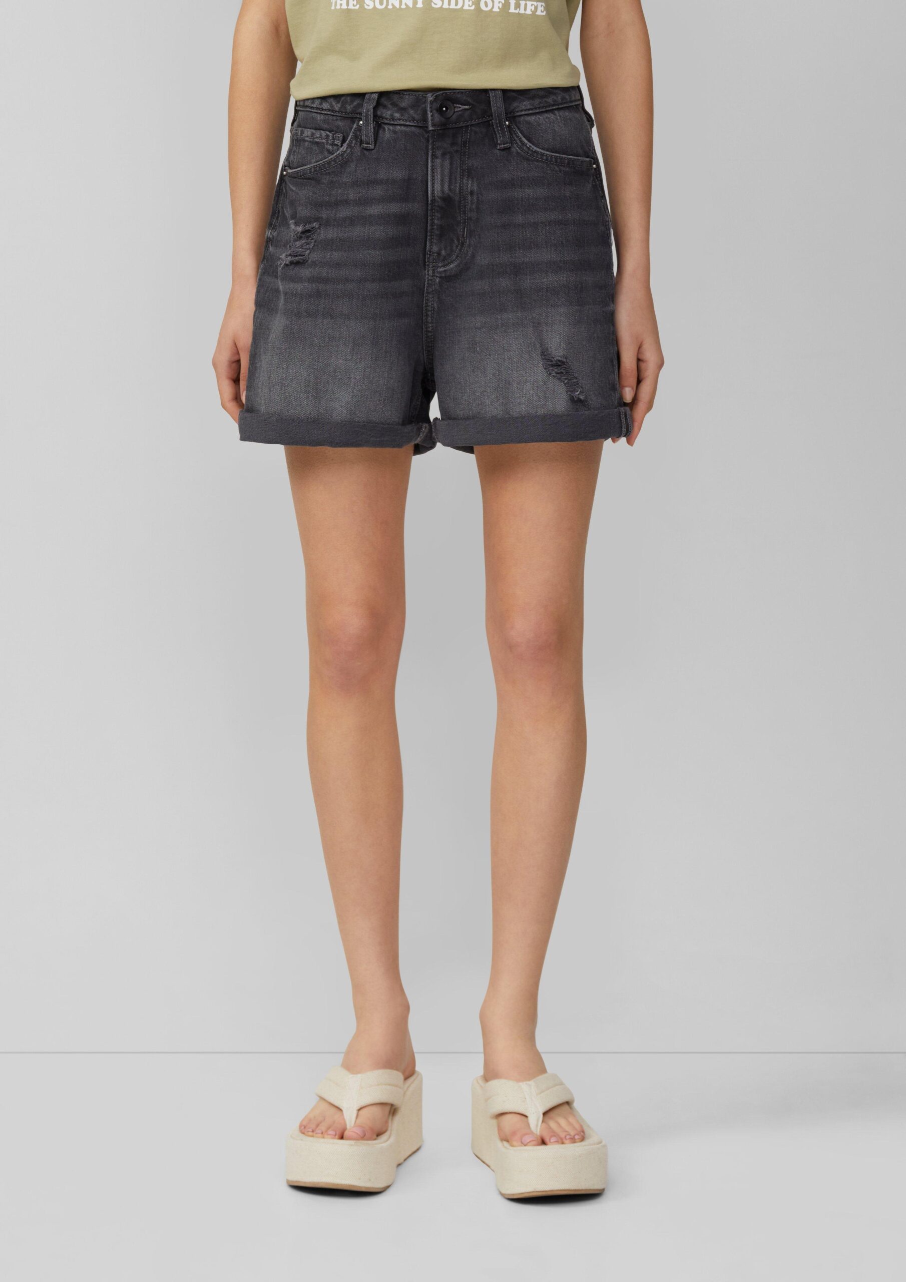 Jeans Mom / Relaxed Fit / High Rise