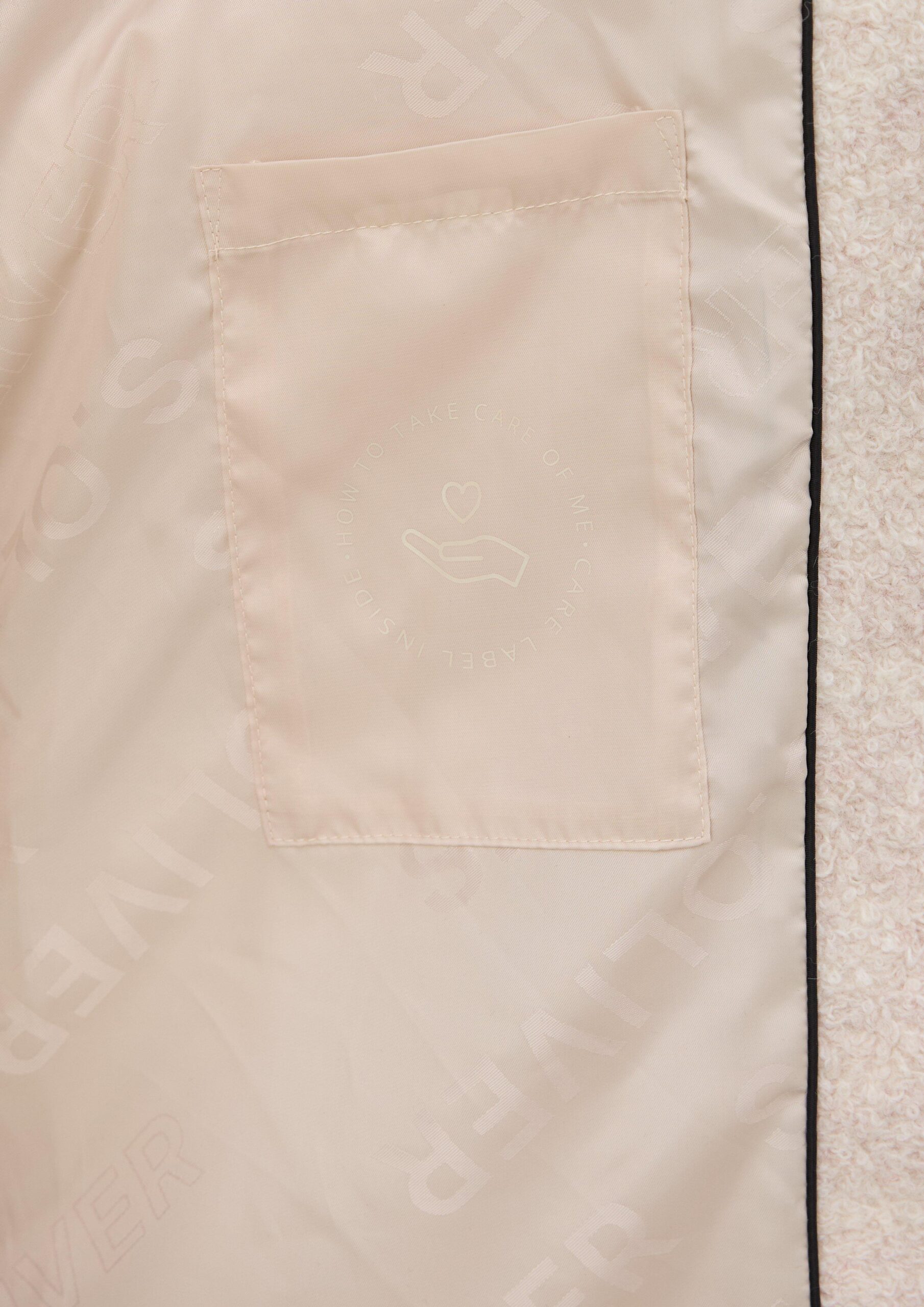 Bouclé-Jacke aus Wollmix mit Kapuze