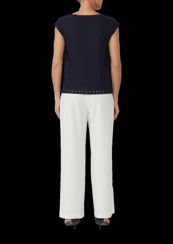Ärmelloses Shirt aus Strickjersey mit U-Boot-Ausschnitt