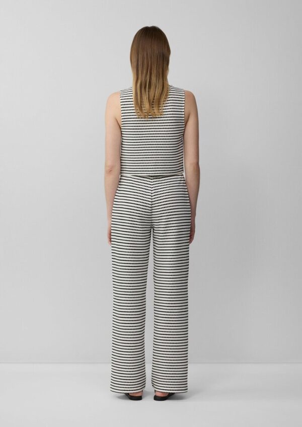 Weste mit Strukturstreifen