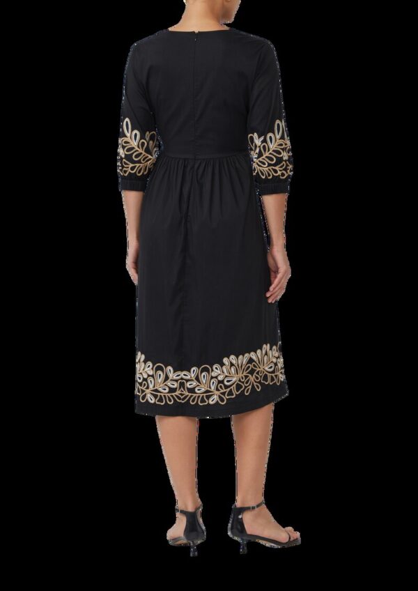 Popeline-Kleid mit Stickereien