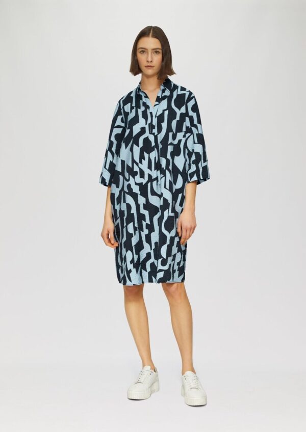 Strukturiertes Kleid aus Viskosemix mit Eingrifftaschen