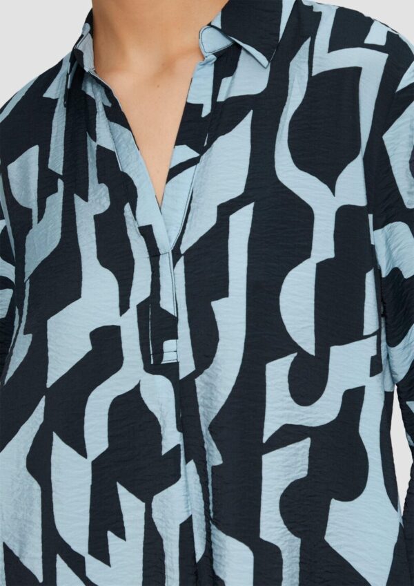 Strukturiertes Kleid aus Viskosemix mit Eingrifftaschen