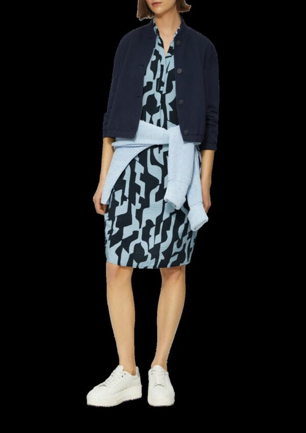 Strukturiertes Kleid aus Viskosemix mit Eingrifftaschen