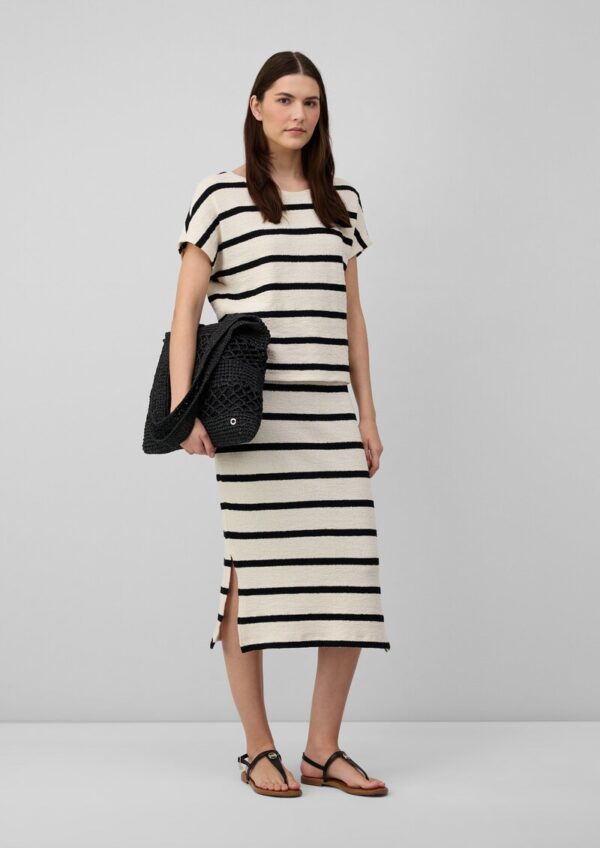 Kurzarm-Sweatshirt aus Strickjersey mit überschnittenen Schultern