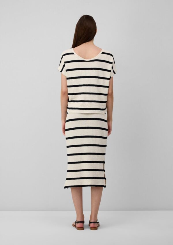 Kurzarm-Sweatshirt aus Strickjersey mit überschnittenen Schultern