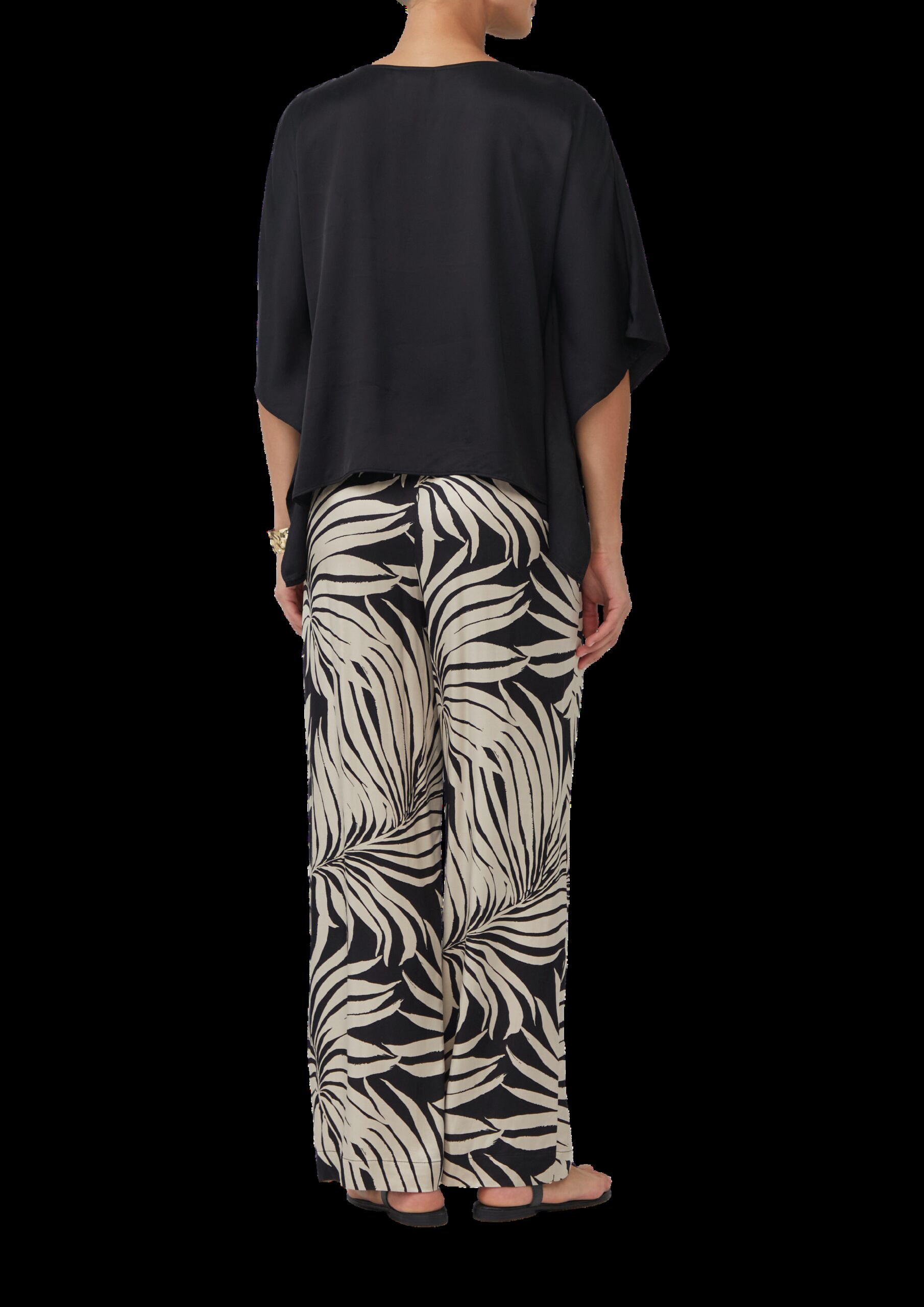 Fließende Poncho-Bluse aus Satin