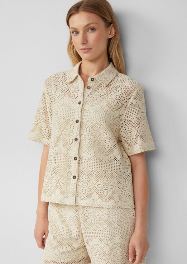 Leicht transparentes Shirt aus Häkelspitze