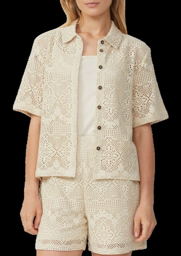 Leicht transparentes Shirt aus Häkelspitze