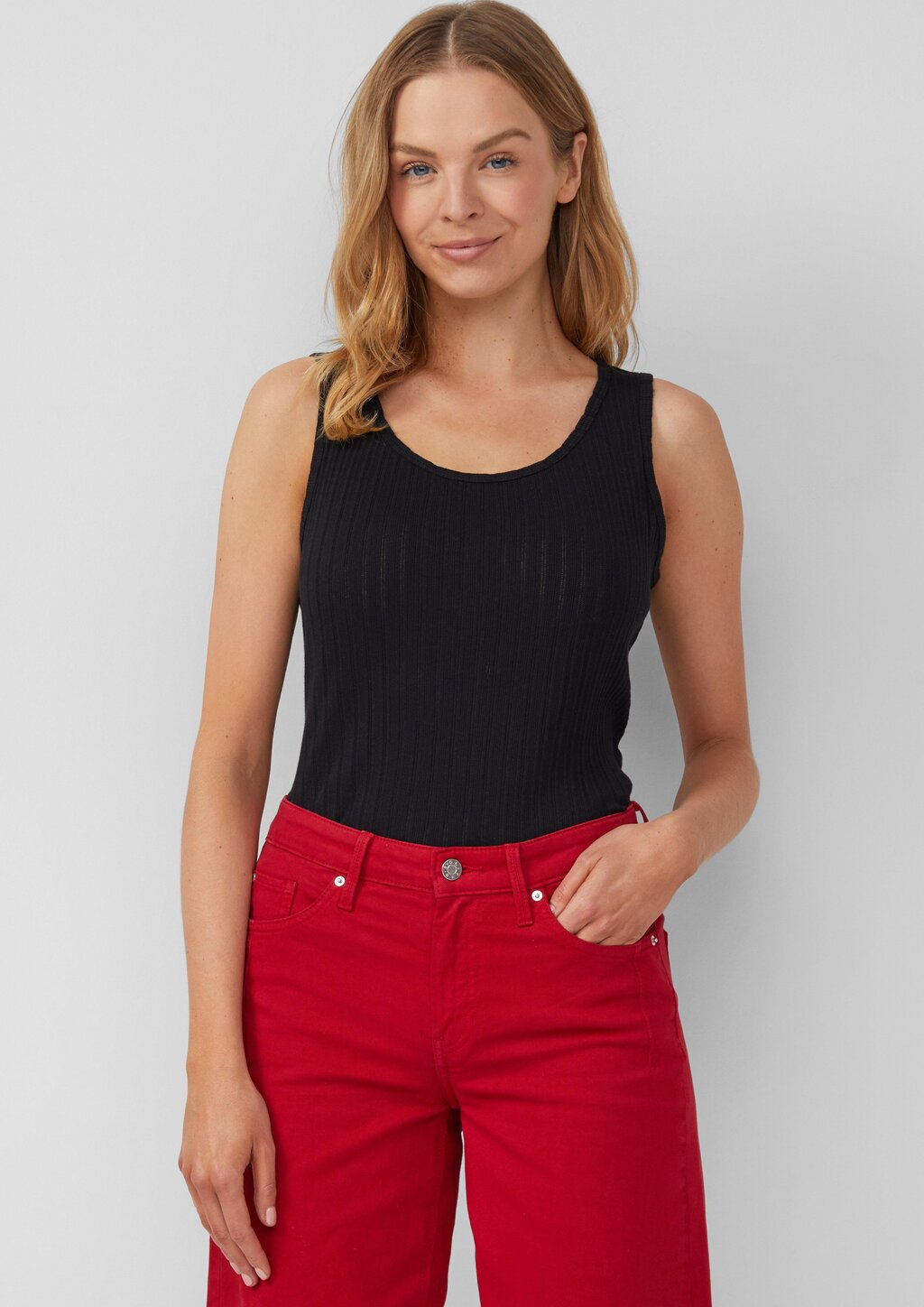 Semitransparentes Slim-Fit-Top aus Ajour-Rippe