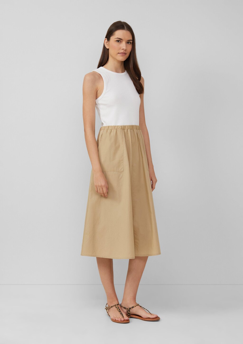 Ärmelloses Midikleid im Fabricmix