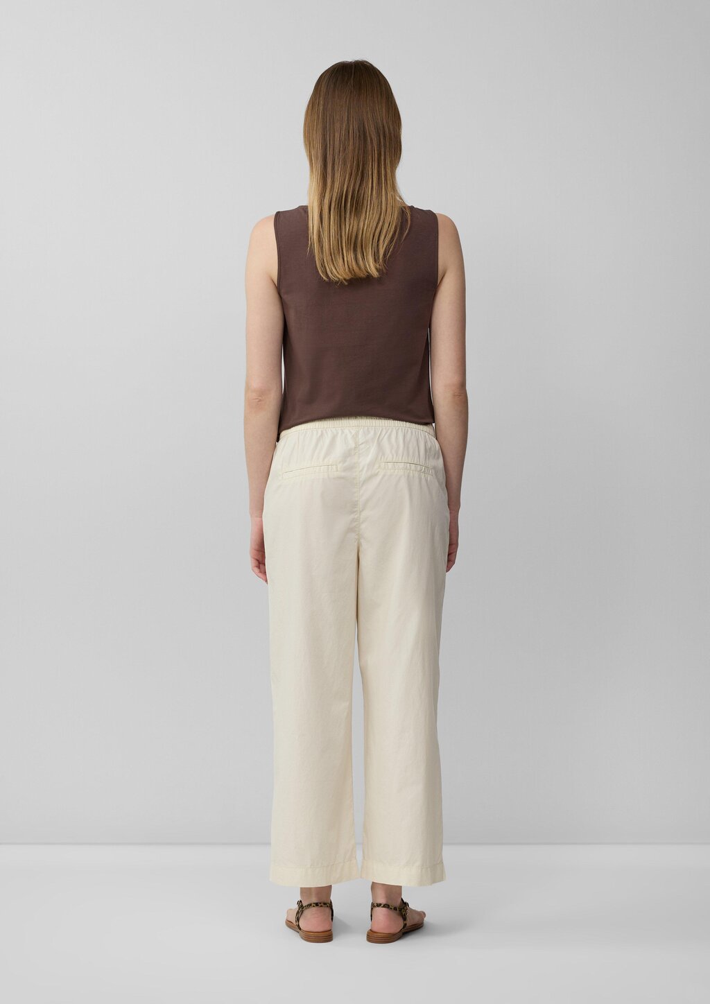 Top aus Baumwollmix mit U-Boot-Ausschnitt