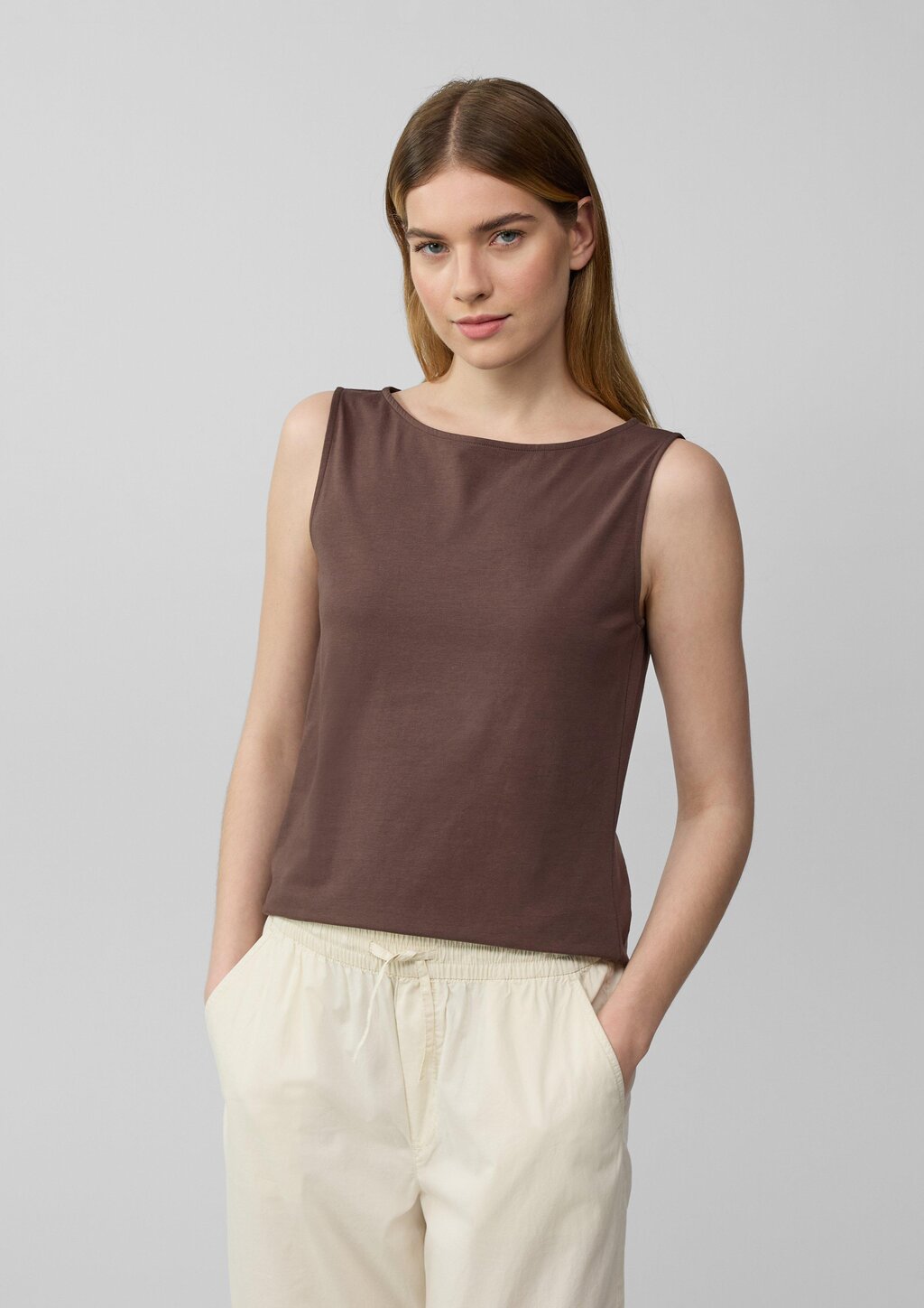 Top aus Baumwollmix mit U-Boot-Ausschnitt