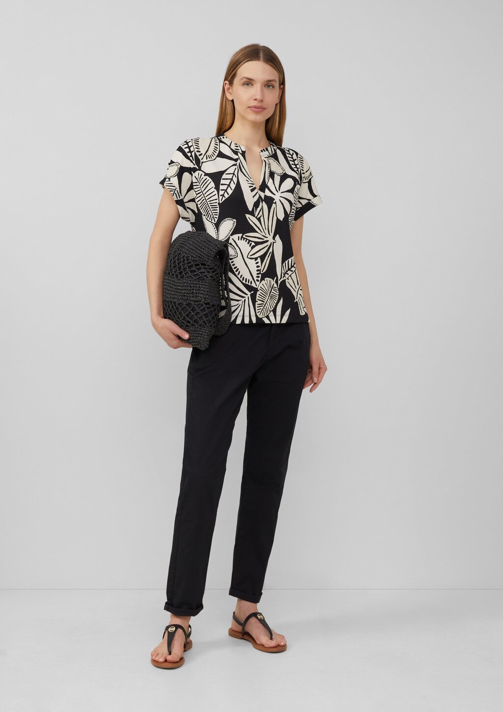 Strukturiertes T-Shirt im Relaxed Fit mit V-Ausschnitt