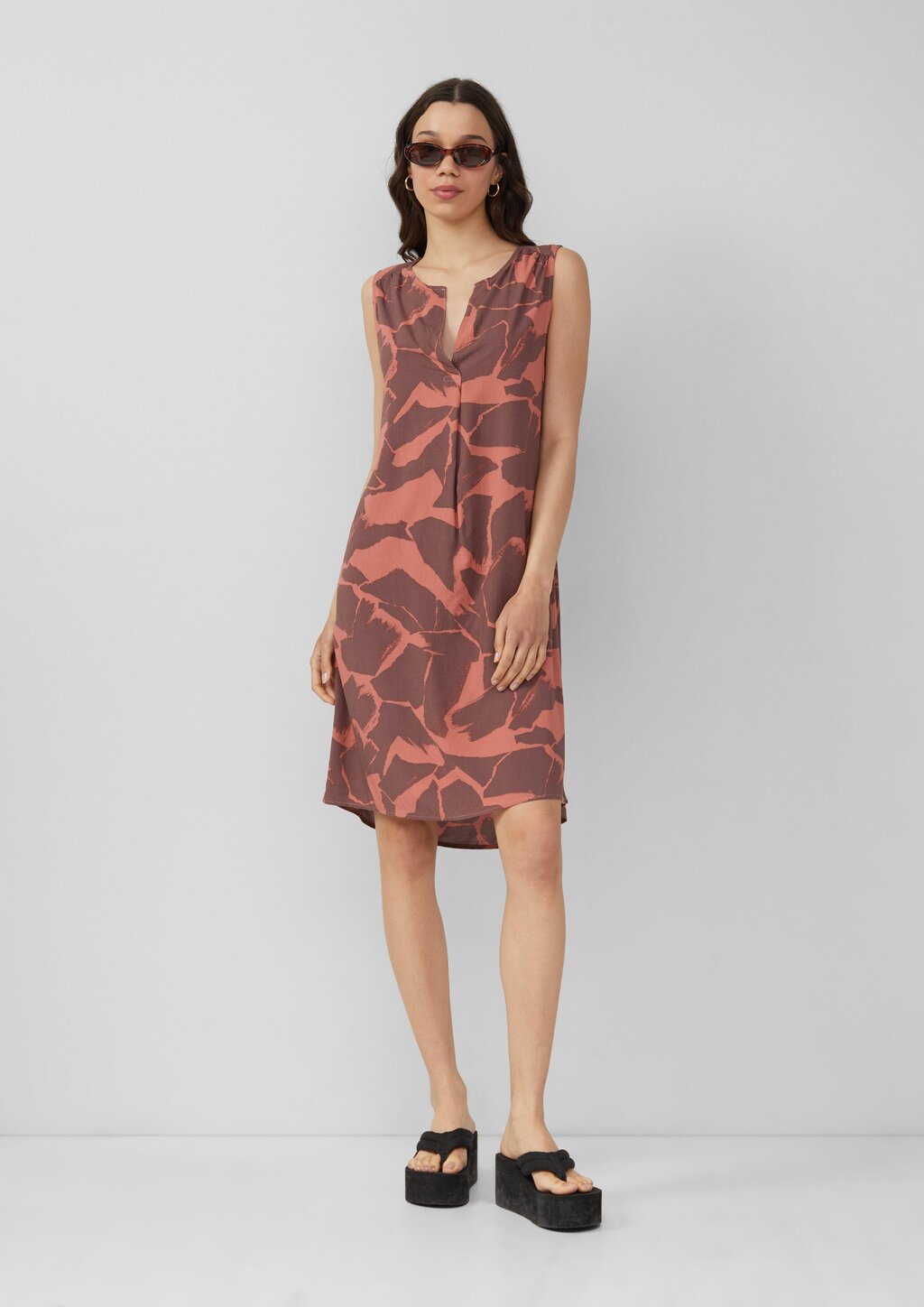 Knielanges Viskosekleid