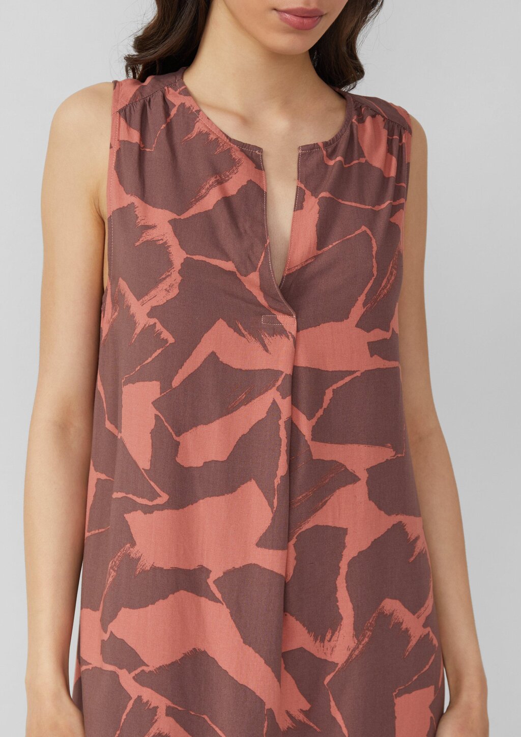 Knielanges Viskosekleid