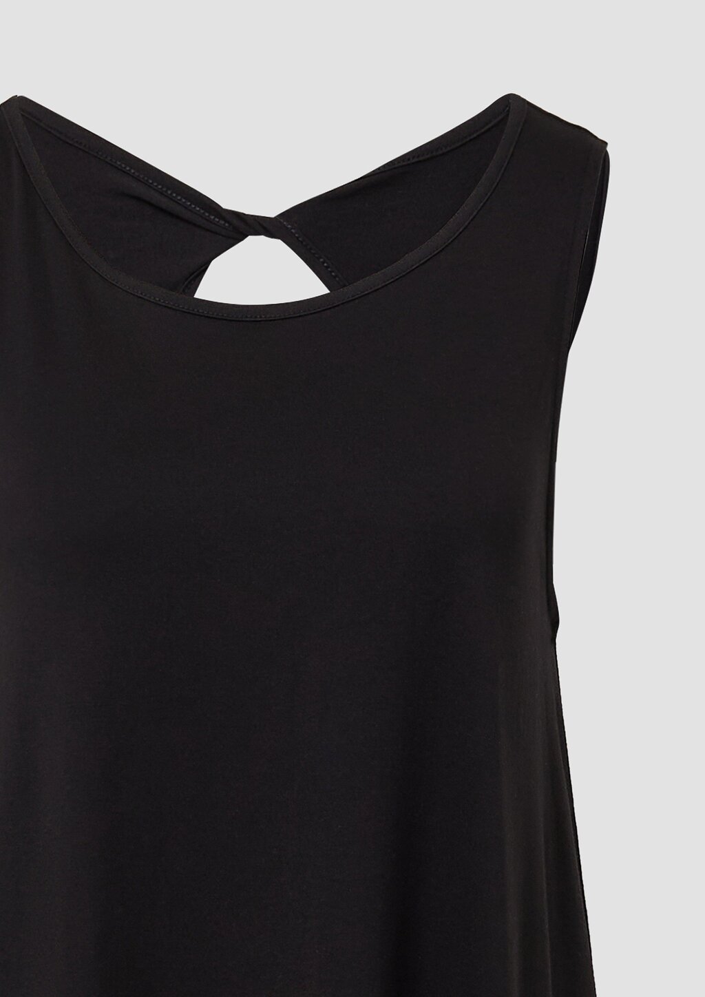 Kurzes Kleid mit Cut-out-Detail