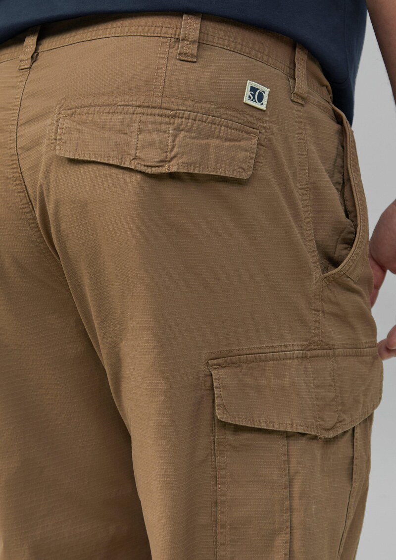 File: Strukturierte Bermuda im Relaxed Fit in 3/4-Länge