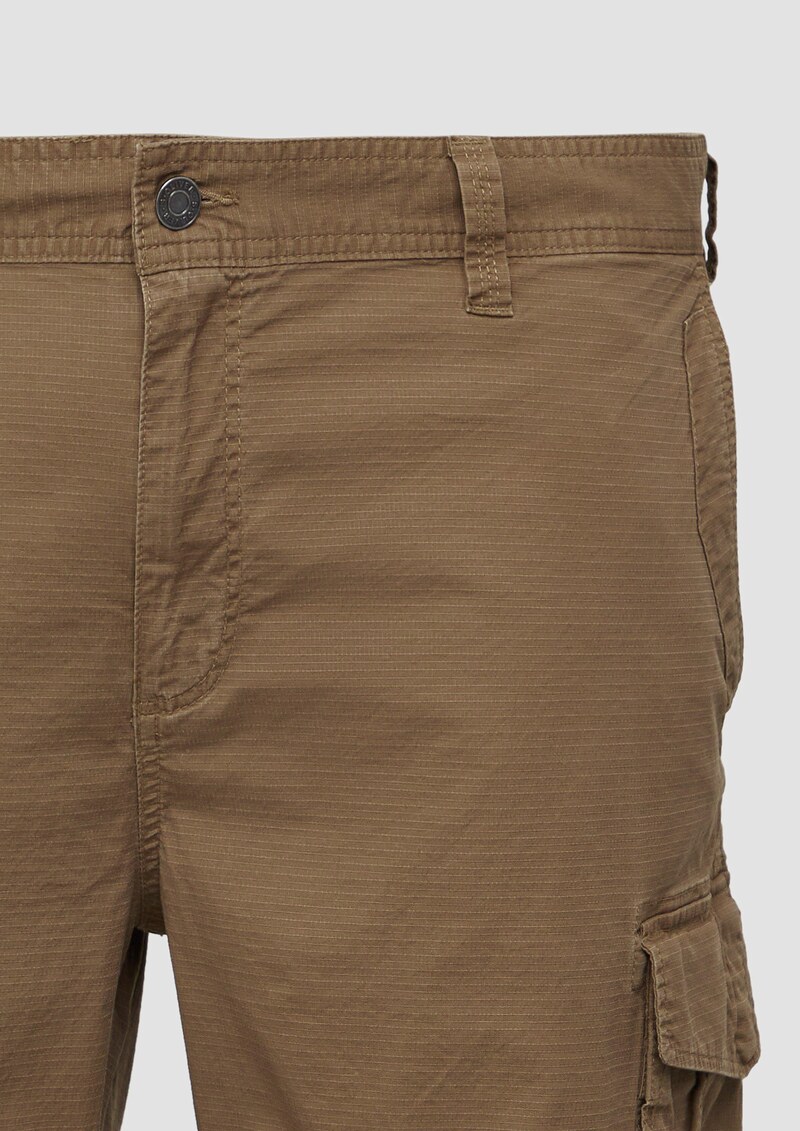 File: Strukturierte Bermuda im Relaxed Fit in 3/4-Länge