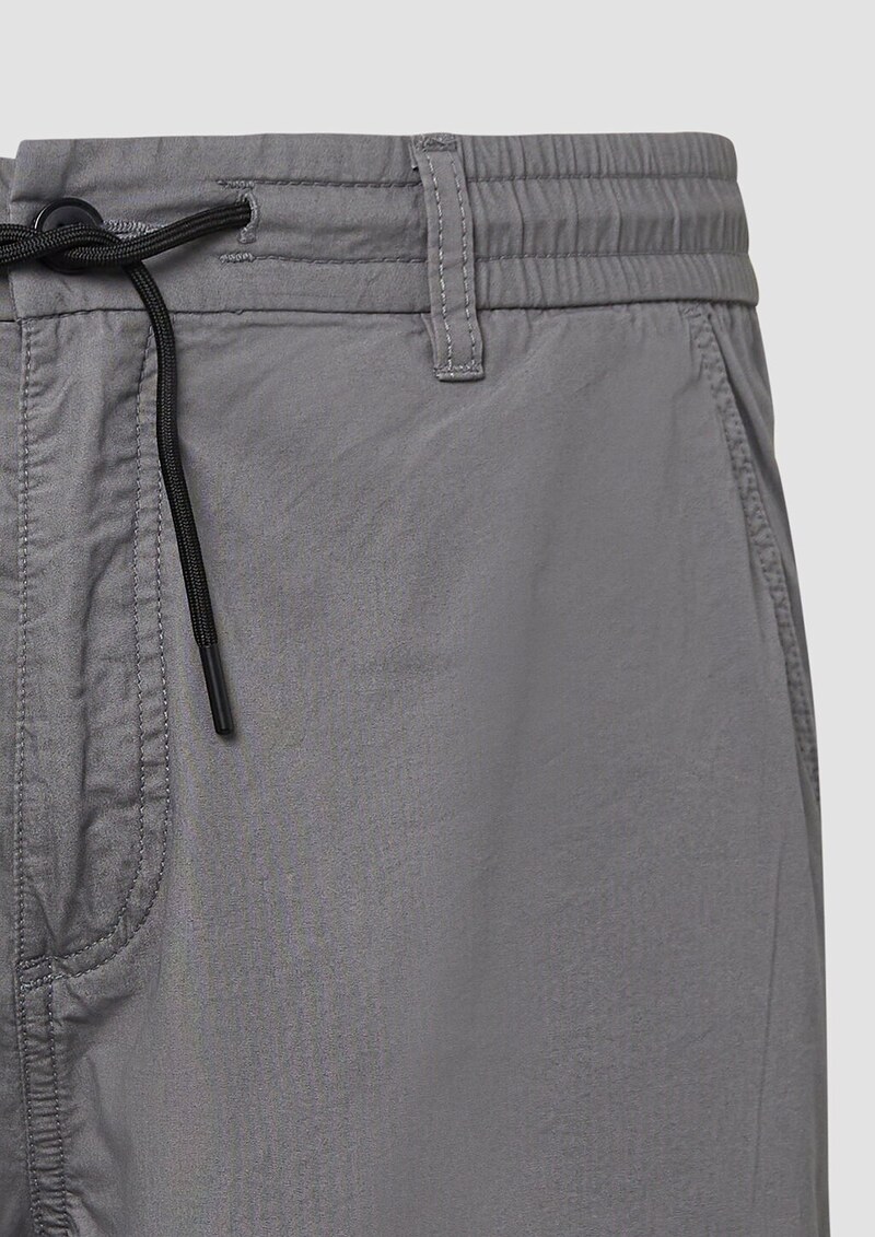 Detroit: Chino-Bermuda im Relaxed Fit mit Elastikbund