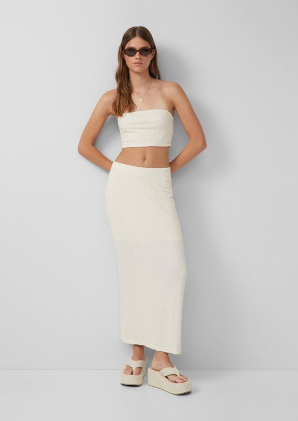 Wadenlanger strukturierter Rock