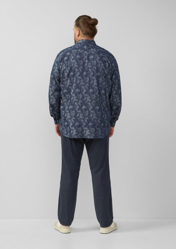 Regular Fit: Leichtes Jacquard-Hemd mit Button-Down-Kragen