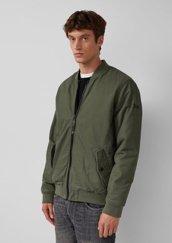 Bomberjacke mit Label-Patches und Waschung