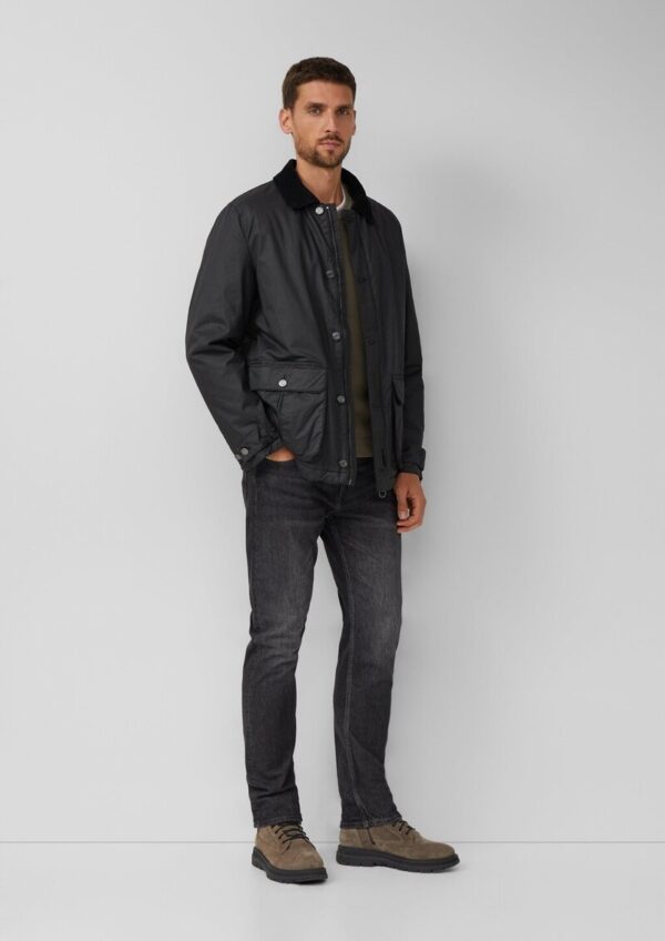 Beschichtete Jacke mit modischem Kordkragen