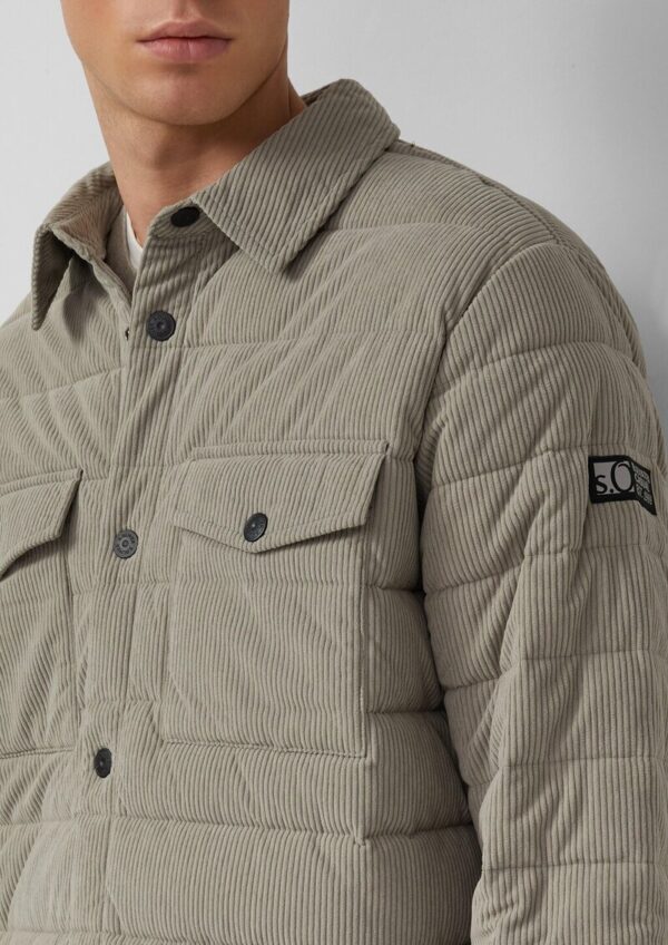 Gestepptes Cord-Overshirt mit aufgesetzten Taschen