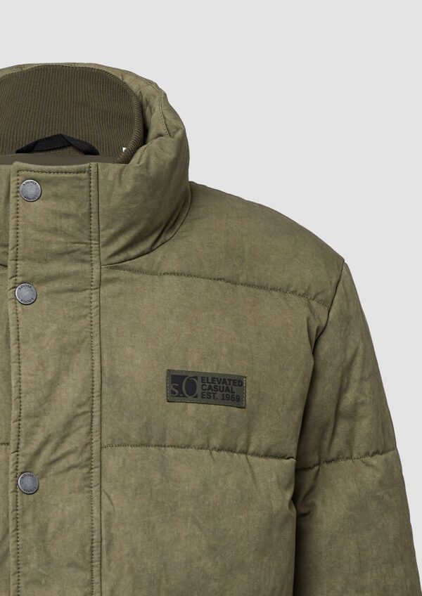 Gewaschene Pufferjacke aus Baumwolle mit Strickkragen