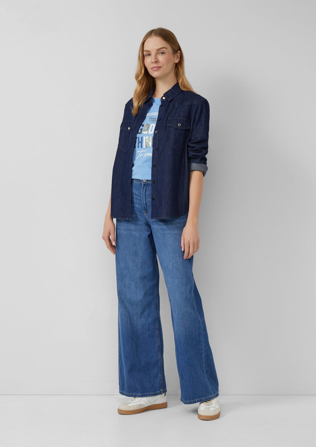 T-Shirt im Slim Fit mit Artwork